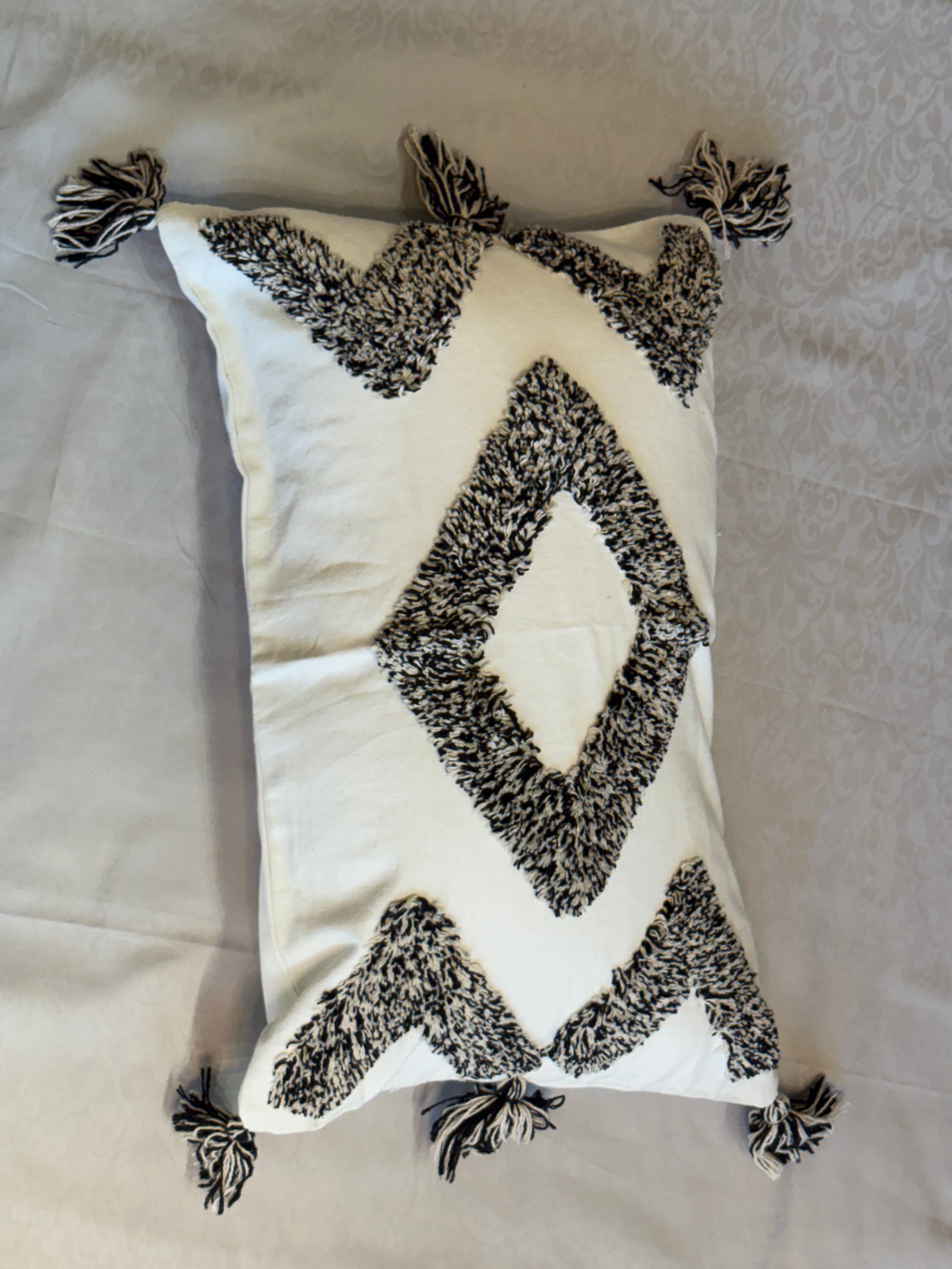The Onyx Diamond Tufted Lumbar, 12x20