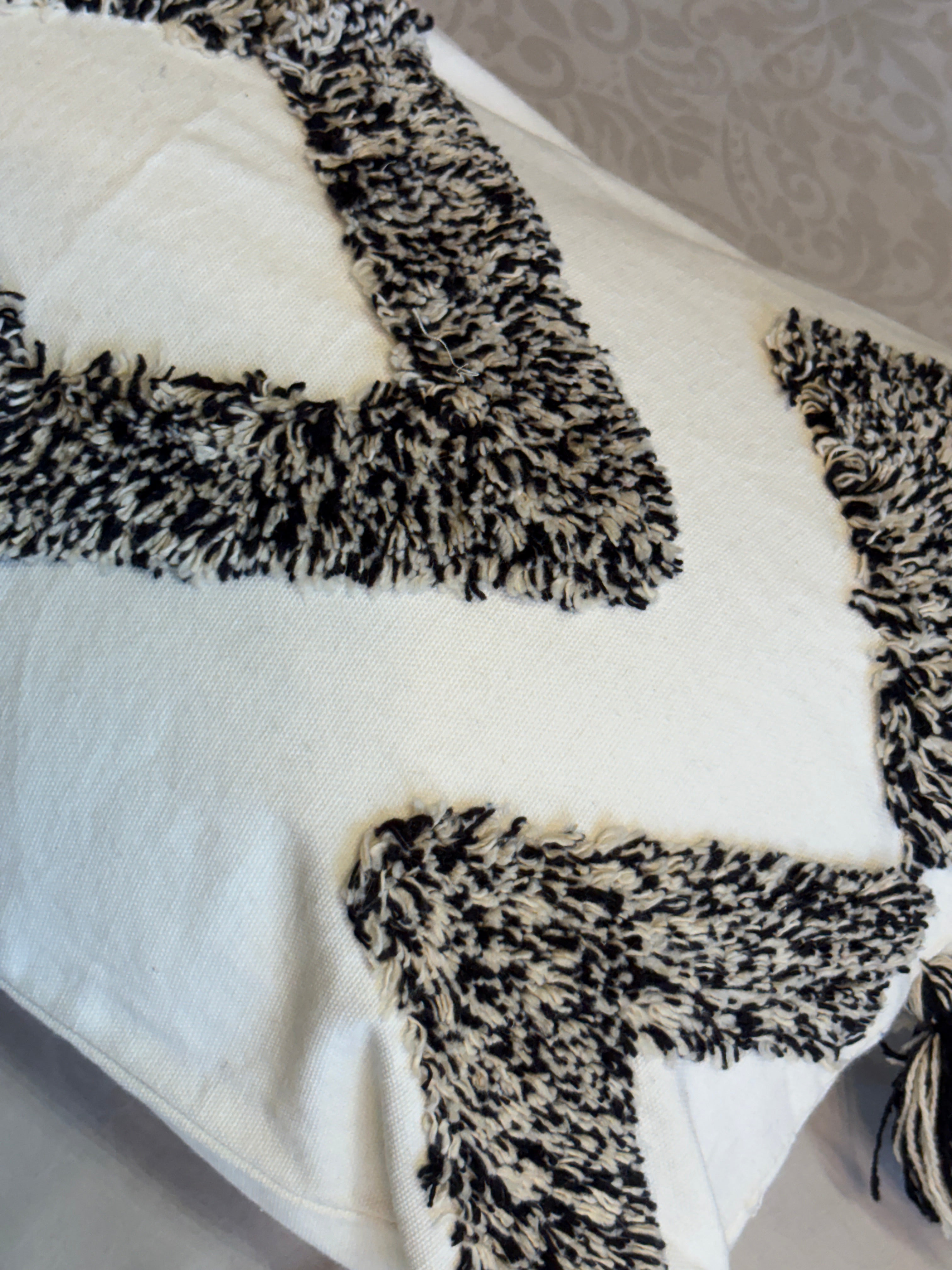 The Onyx Diamond Tufted Lumbar, 12x20