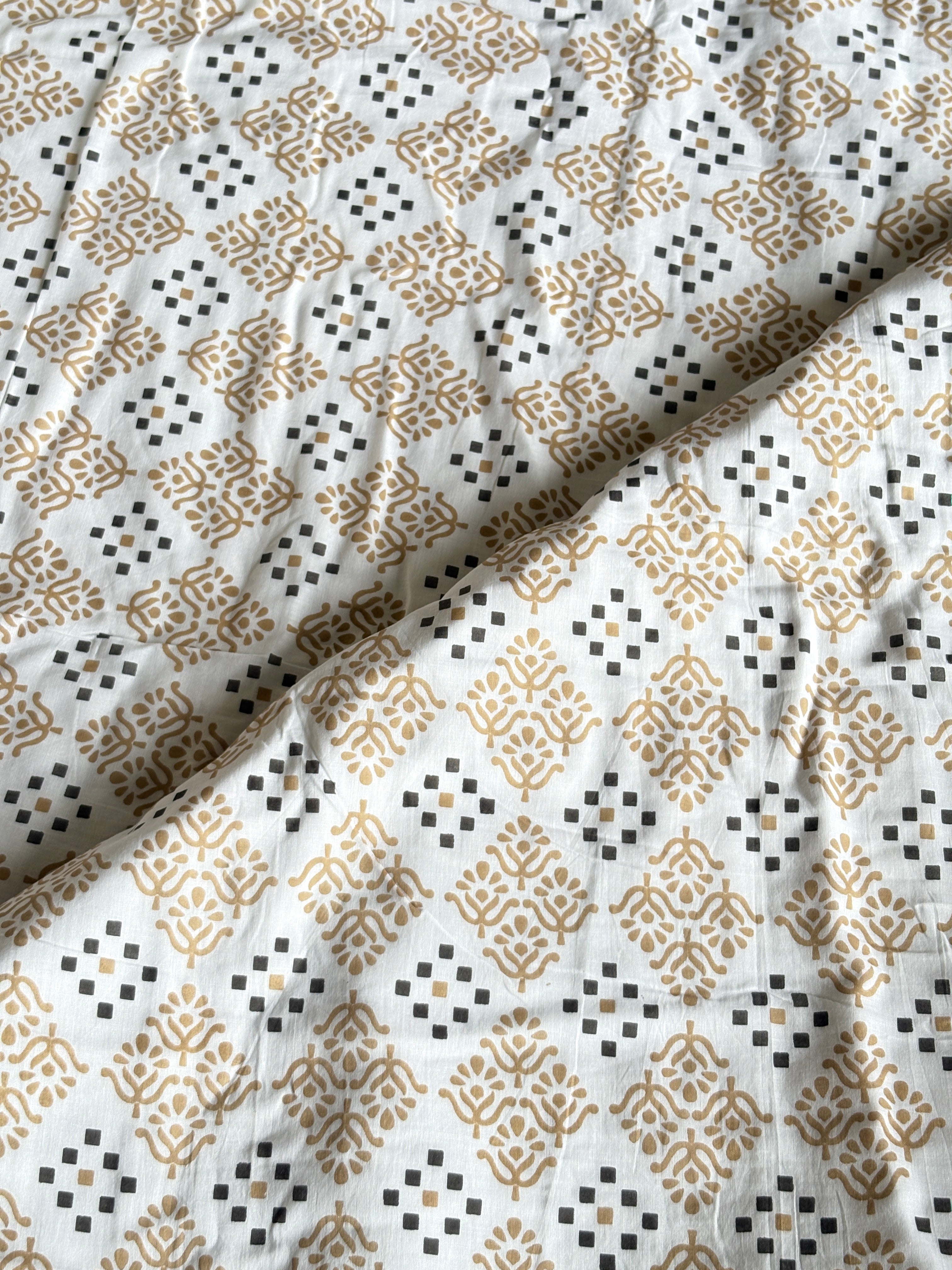 Dohars & Quilt/HANDBLOCK
