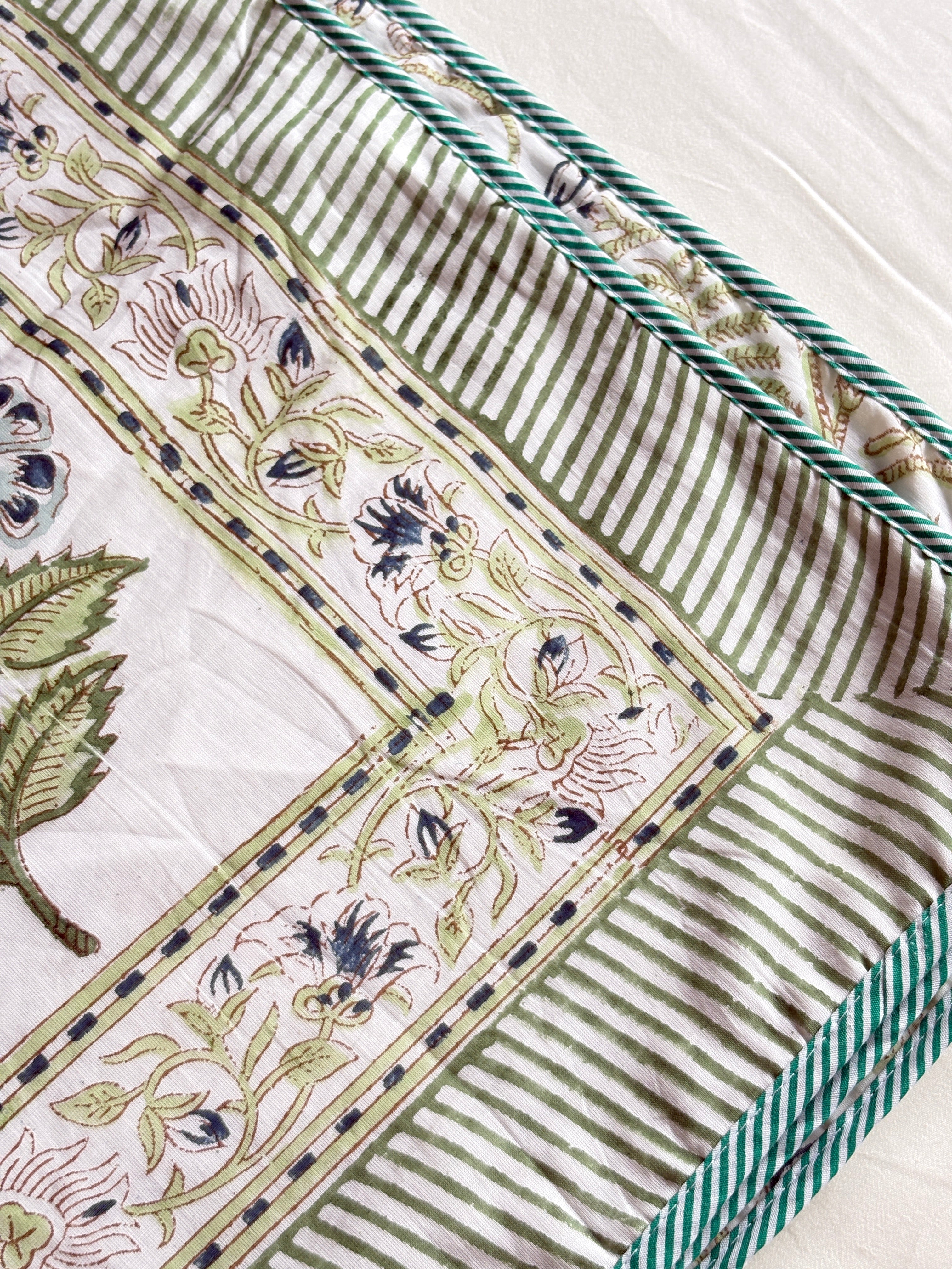 Dohars & Quilt/HANDBLOCK