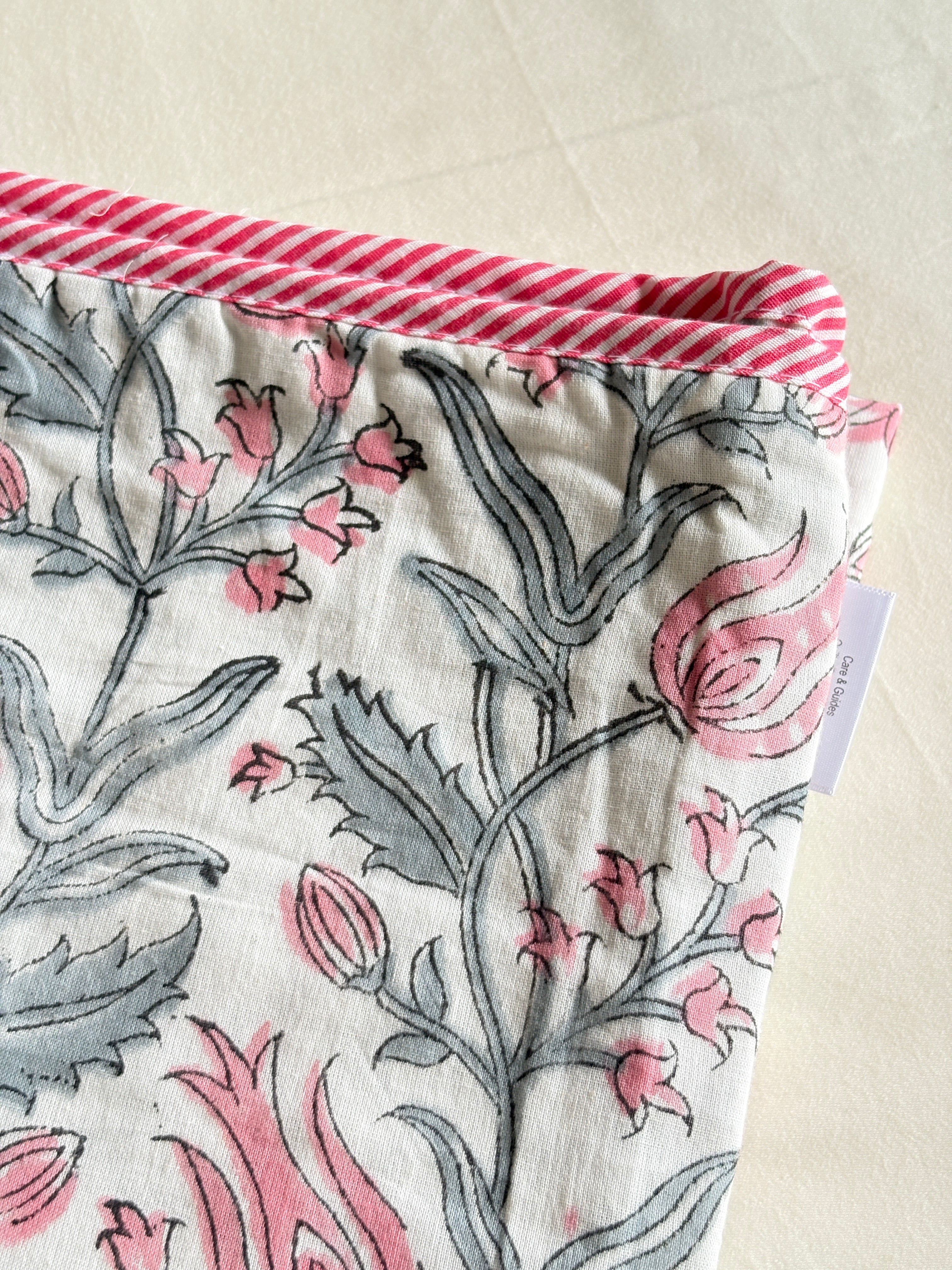 Dohars & Quilt/HANDBLOCK