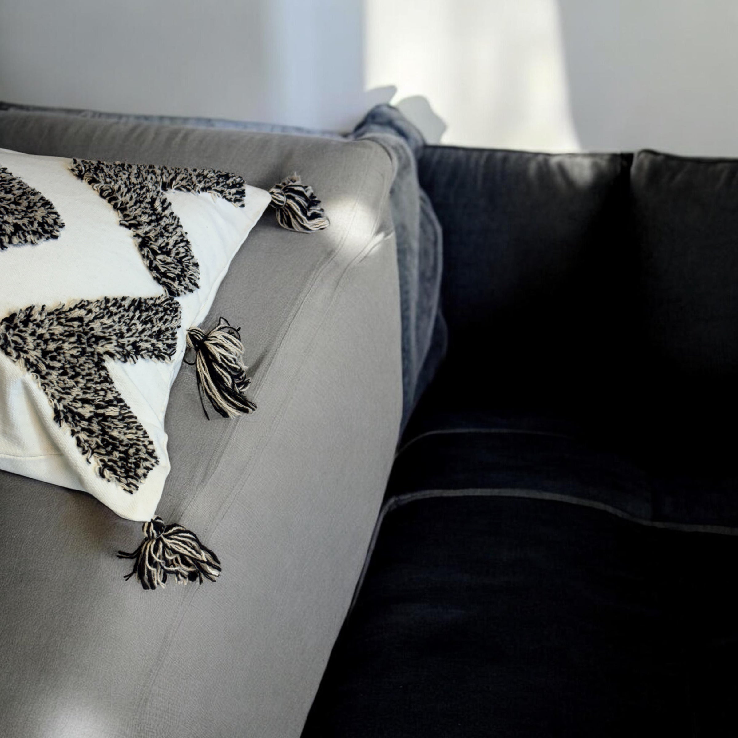 The Onyx Diamond Tufted Lumbar, 12x20